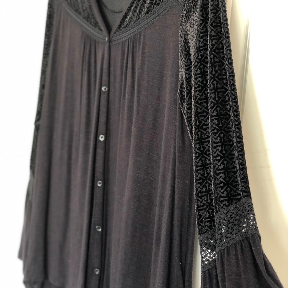 Button up blouse - Picture 3 of 6